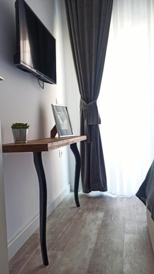 Down Town Luxurious Apartments Александроуполис Экстерьер фото