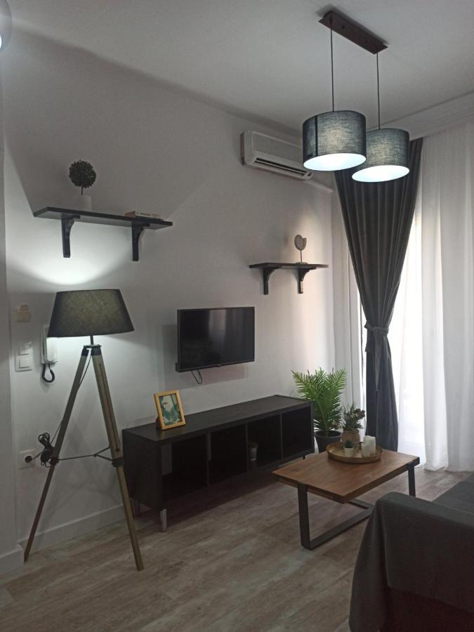Down Town Luxurious Apartments Александроуполис Экстерьер фото
